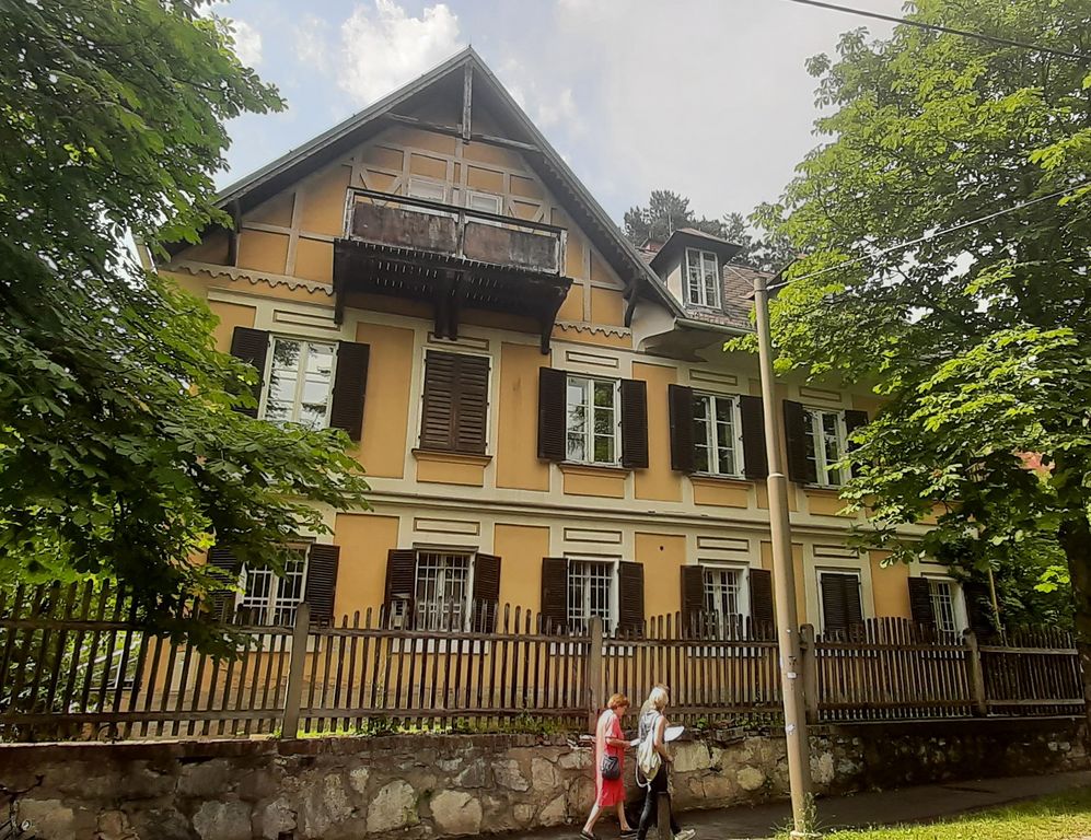 Datei:Schubertstraße 29, Südtrakt.jpg