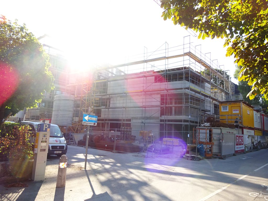 Datei:Ernest-Thun-Straße 2015-08-31.jpg