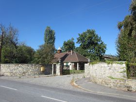 Osttor mit Zentralbau(Foto Laukhardt 2011)