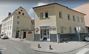 Links der Weißeneggerhof - 2019