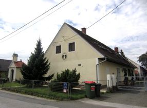Bauernhaus mit Kapelle - Laukhardt 2011