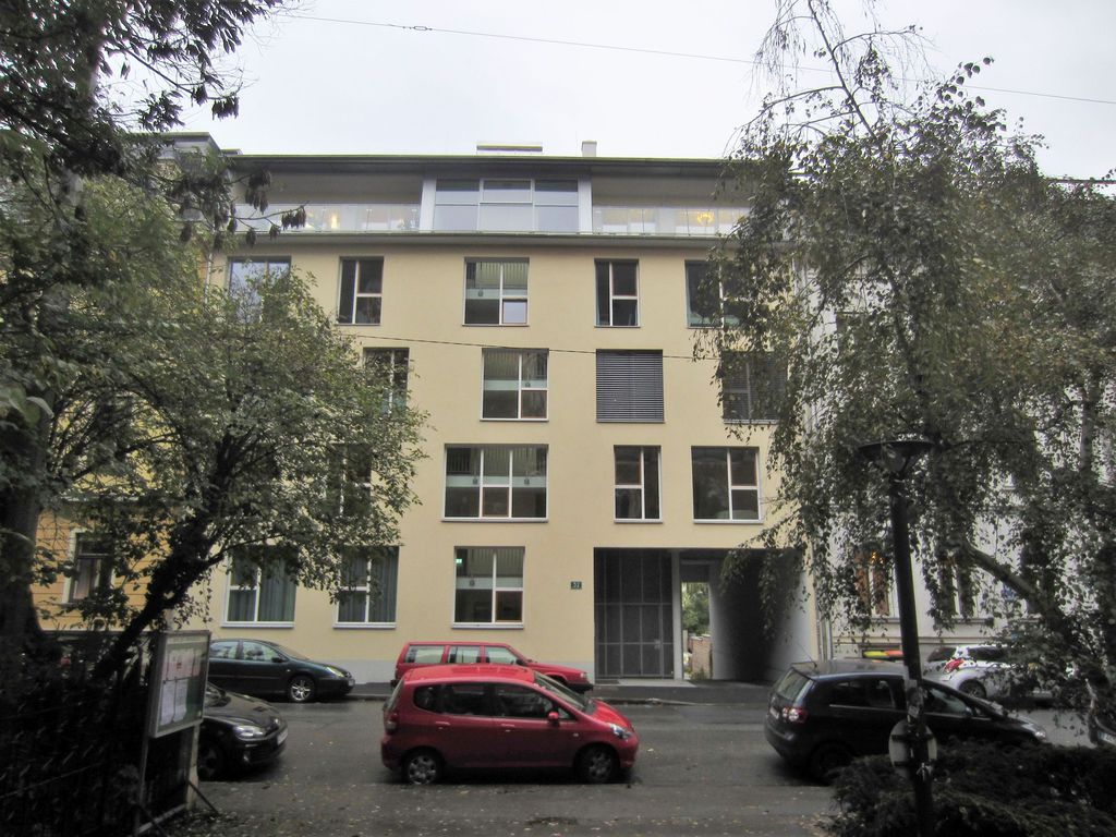 Datei:Nibelungengasse 32, Neubau.jpg