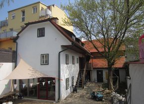 ... romantischen Innenhof (Laukhardt 2011)