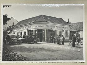 Im Jahr 1927 ereignete sich an dieser Kreuzung ein Zusammenstoß der einzigen beiden Autos in Ybbs. - 1927