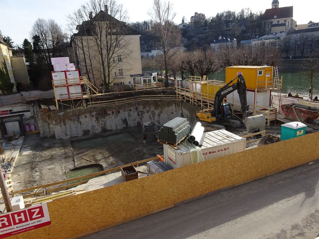 Datei:Ernest-Thun-Straße 2015-03-08 (3).jpg